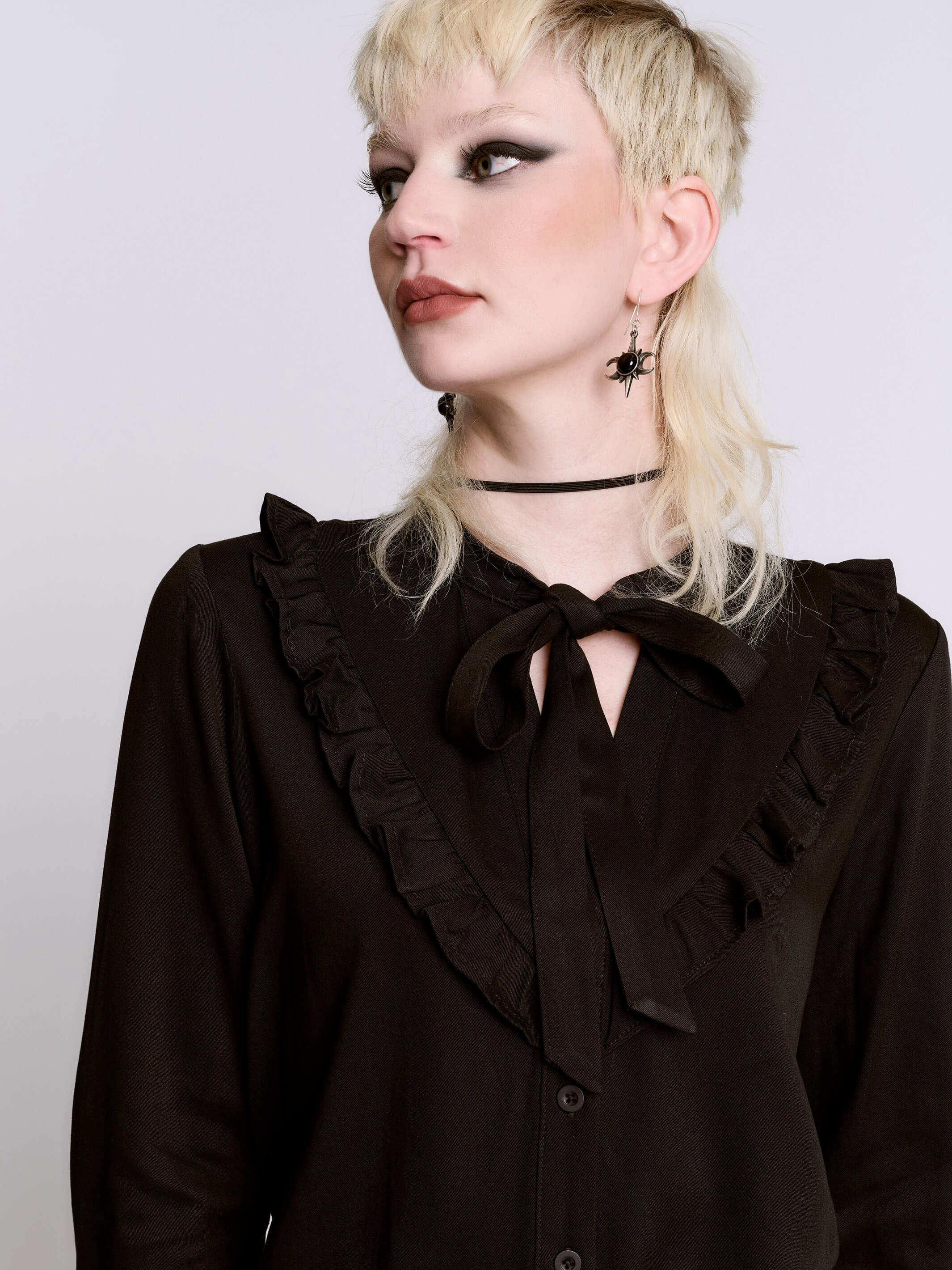 BLACK RUFFLE BLOUSE