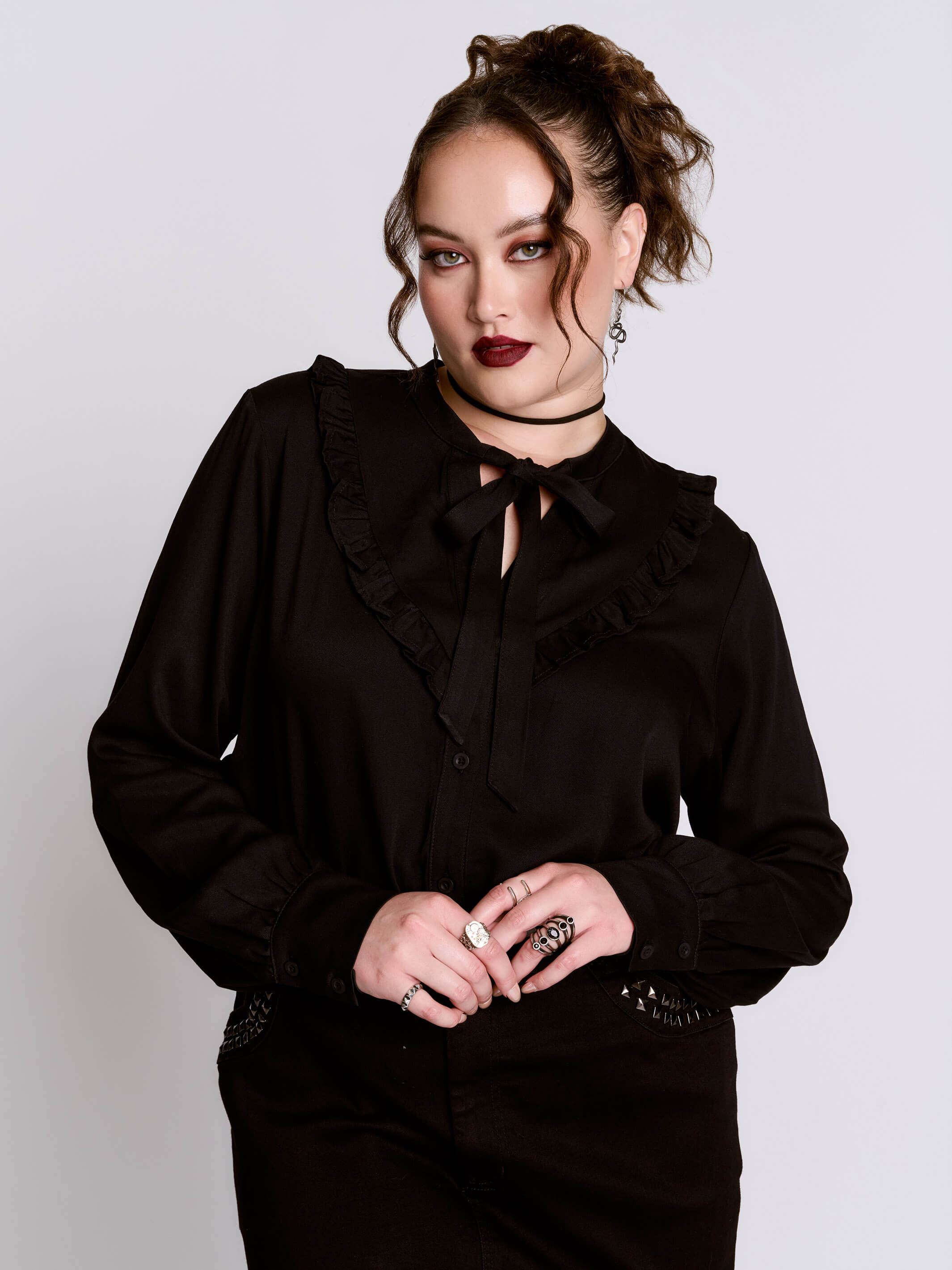 BLACK RUFFLE BLOUSE