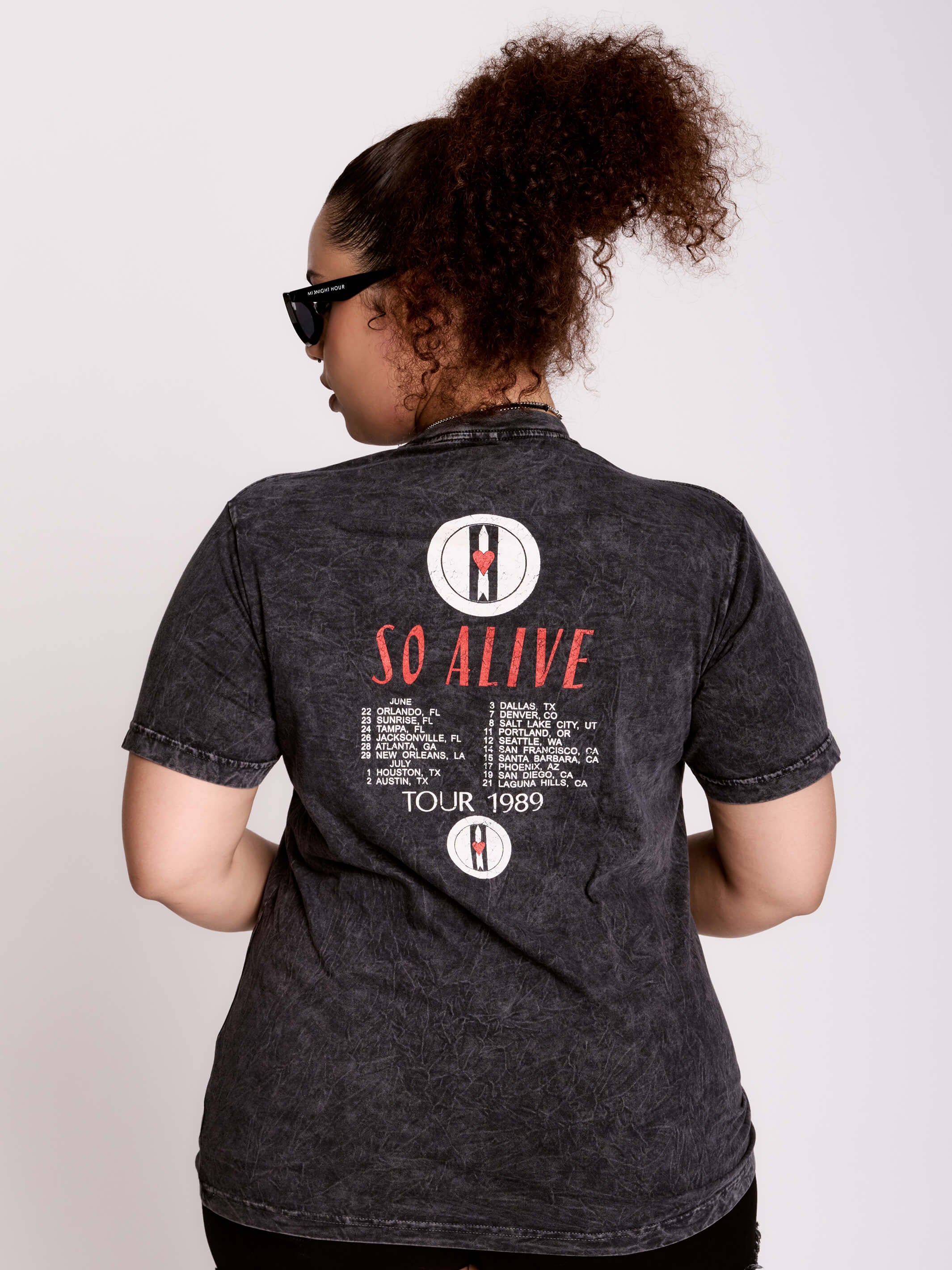 LOVE AND ROCKETS CIRCLE T-SHIRT