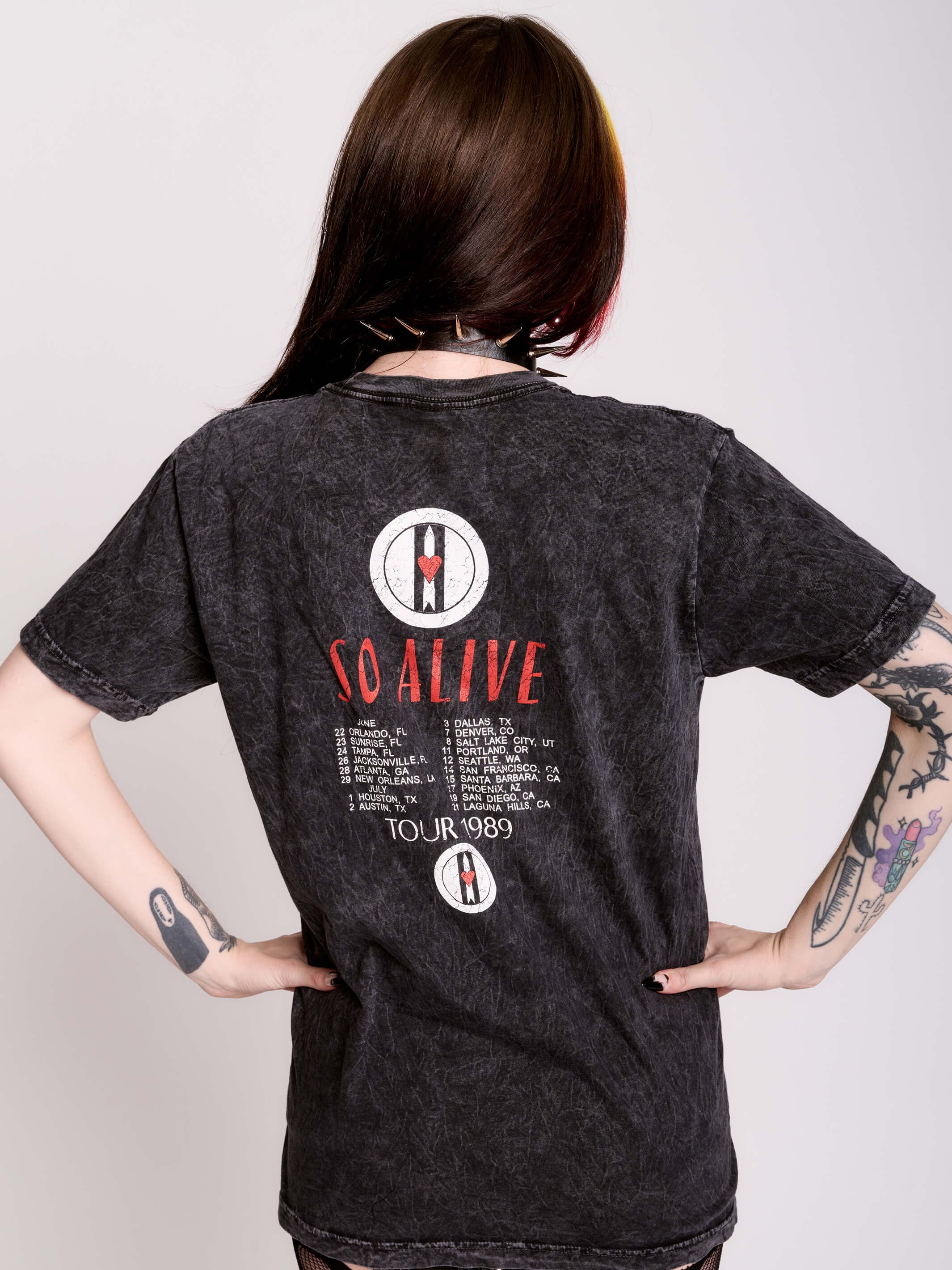 LOVE AND ROCKETS CIRCLE T-SHIRT