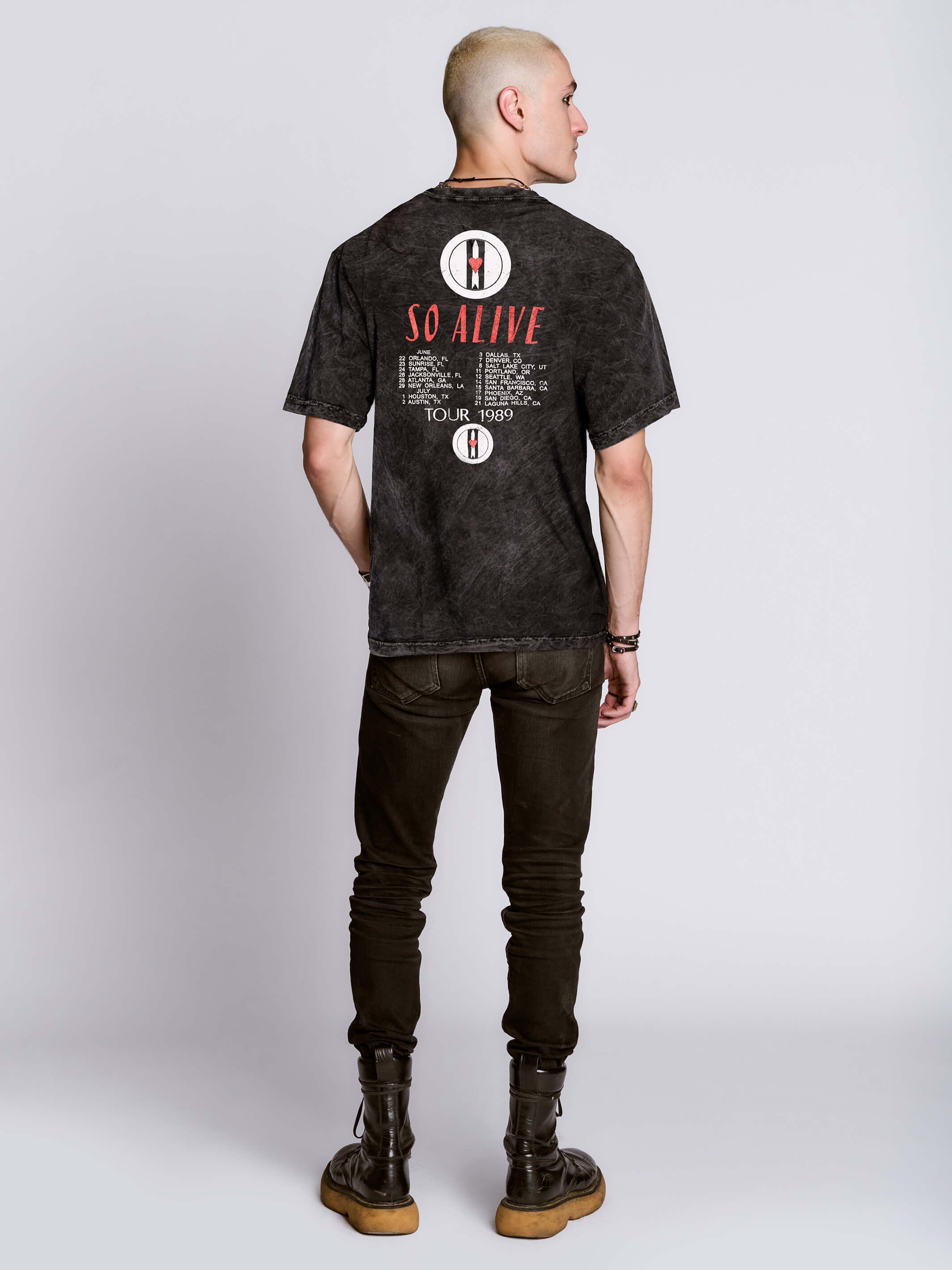 LOVE AND ROCKETS CIRCLE T-SHIRT