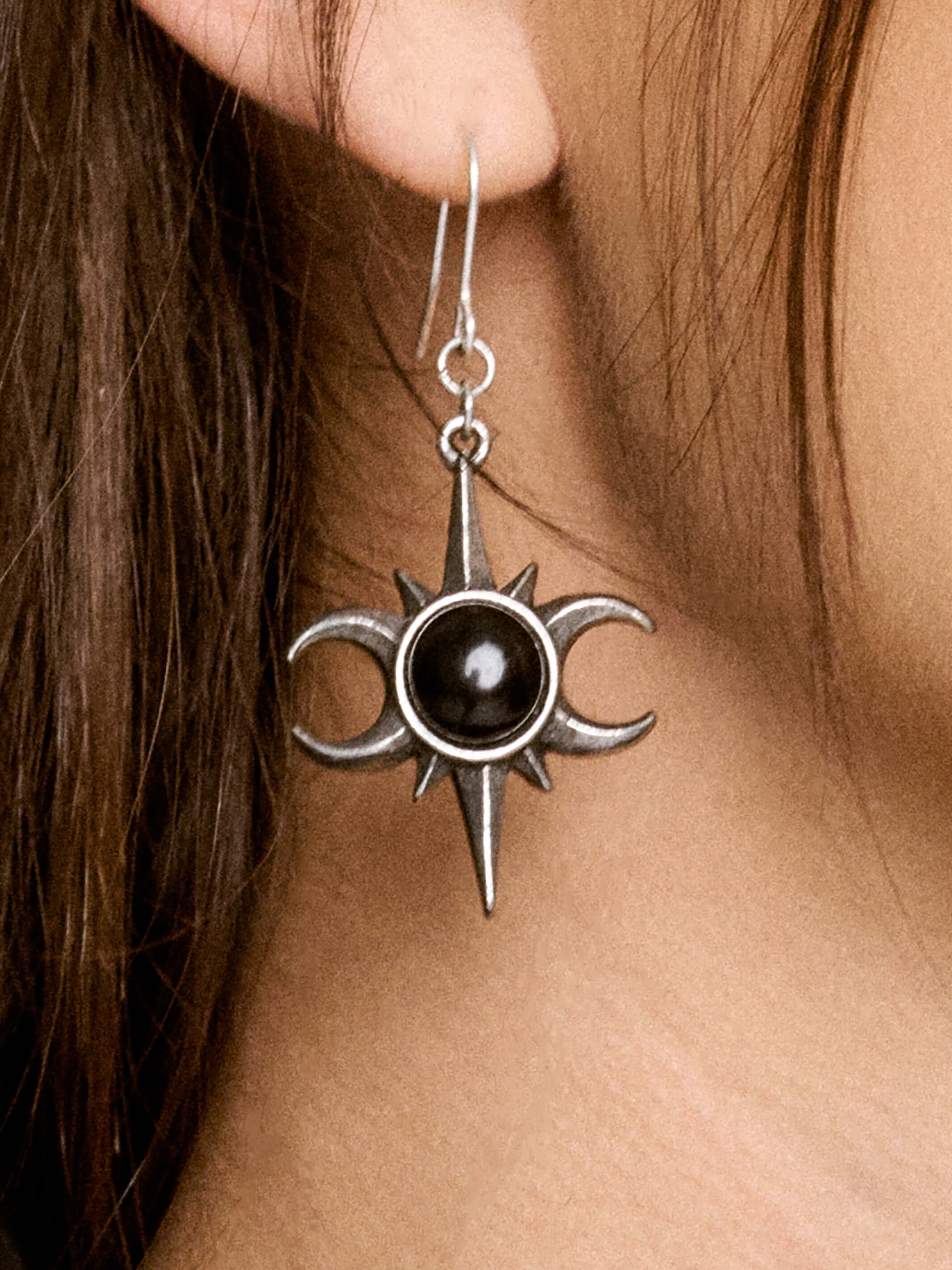 TRIPPLE MOON EARRING