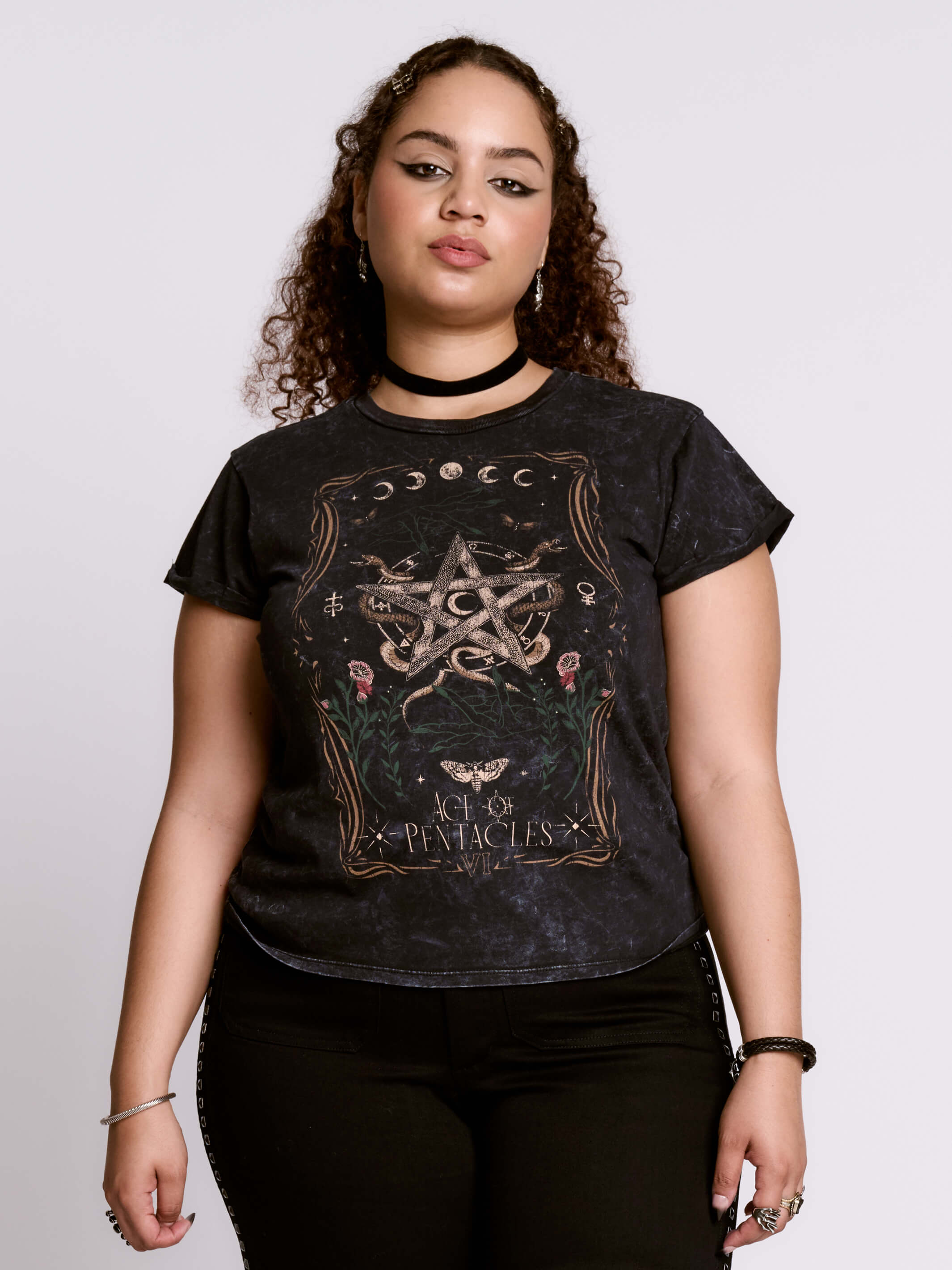 ACE OF PENTACLE MINERAL WASH BABY TEE