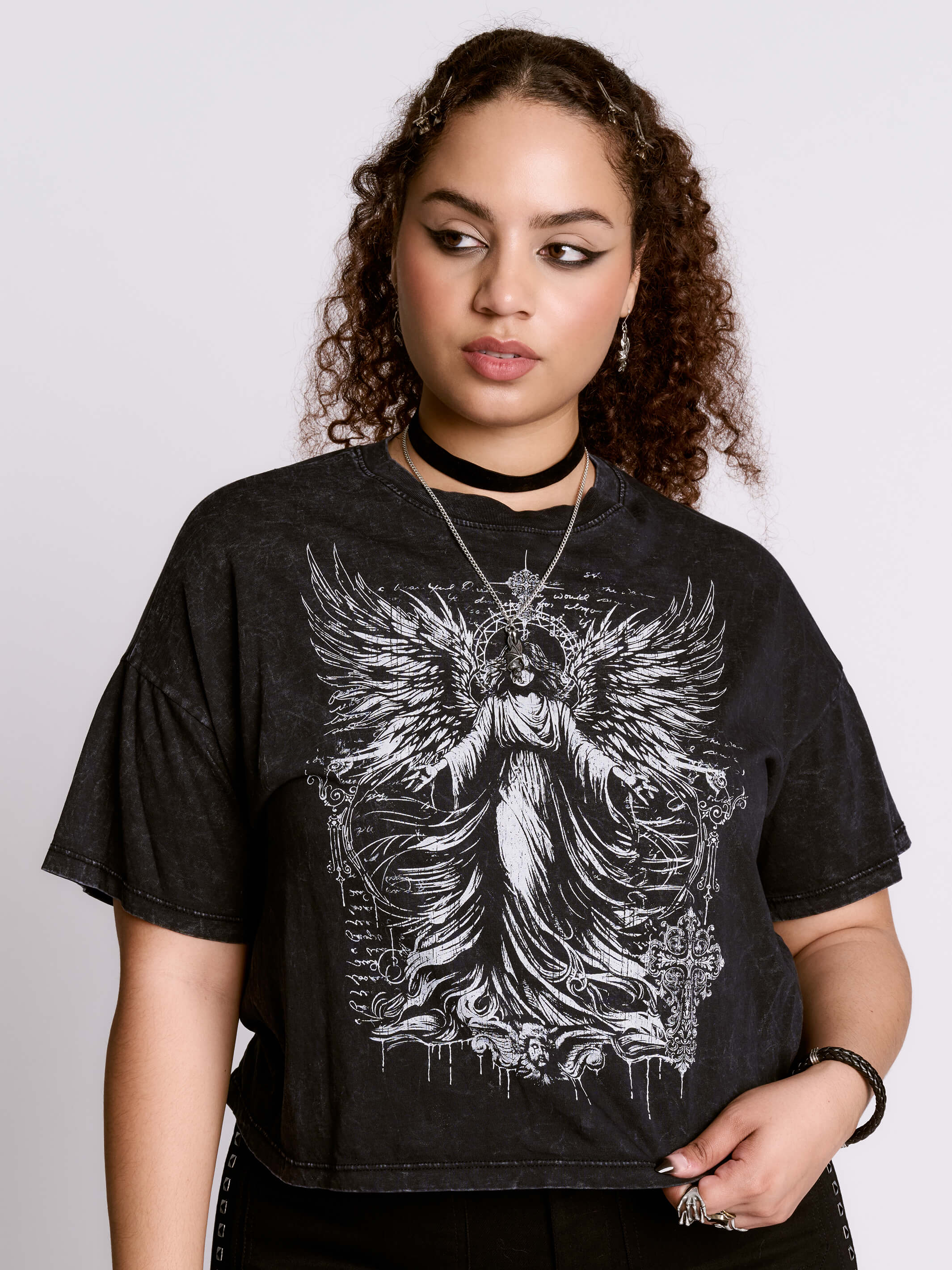 GOTHIC ANGEL CROPPED MINERAL WASH TEE
