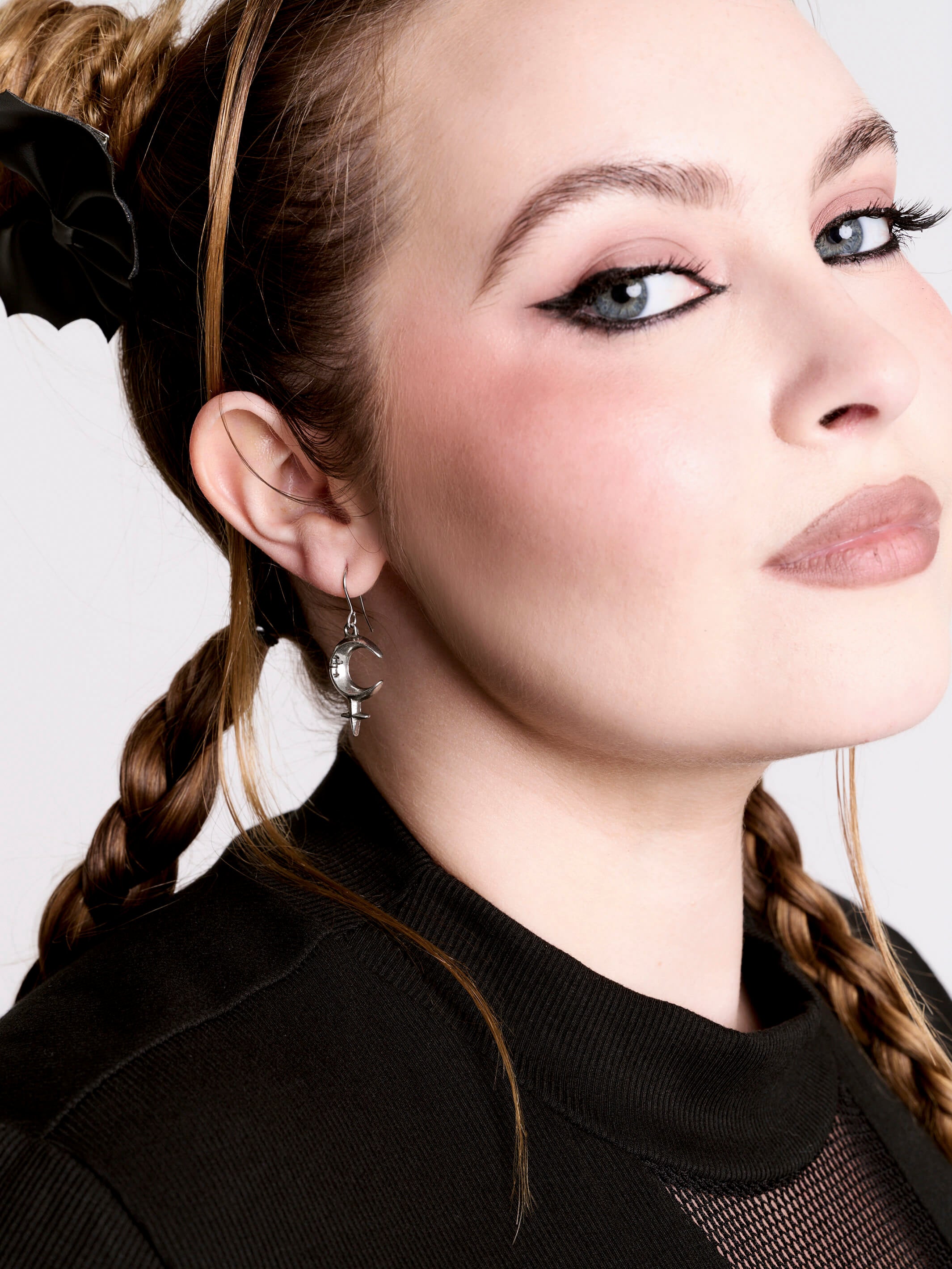 Lilith earrings