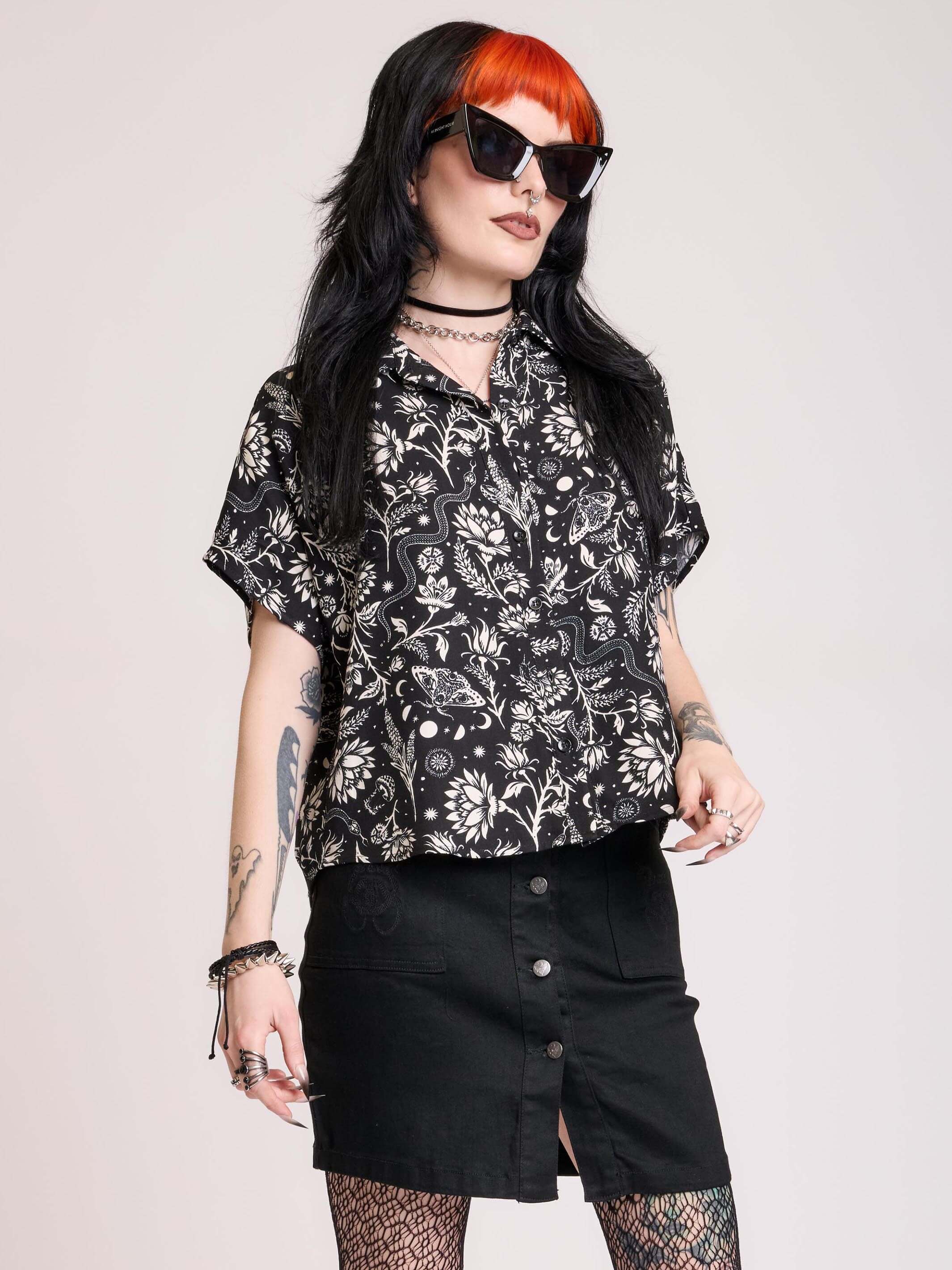 LUNAR GARDEN WITCH BUTTON UP