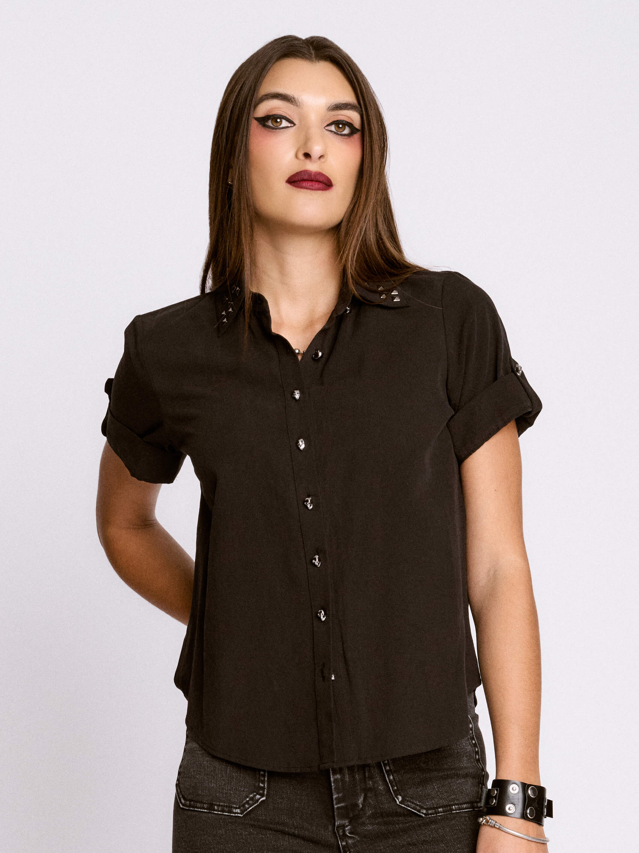 STUDDED SKULL BUTTON SHIRT