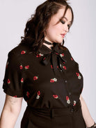 STRAWBERRY SKULL SHIRT