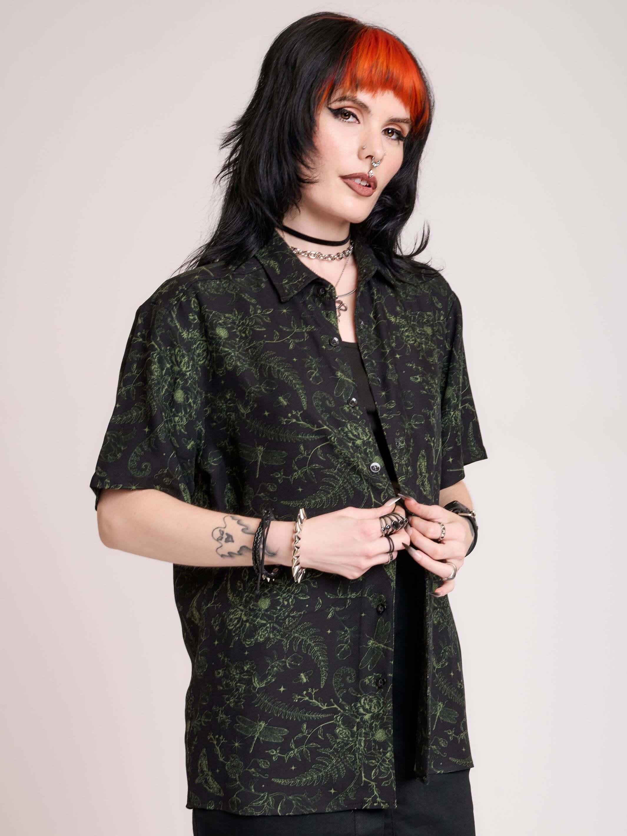 SWAMP WITCH BUTTON UP