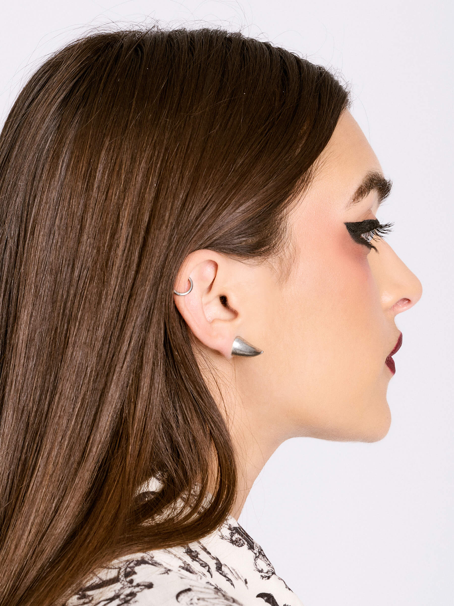 THORN EARRING